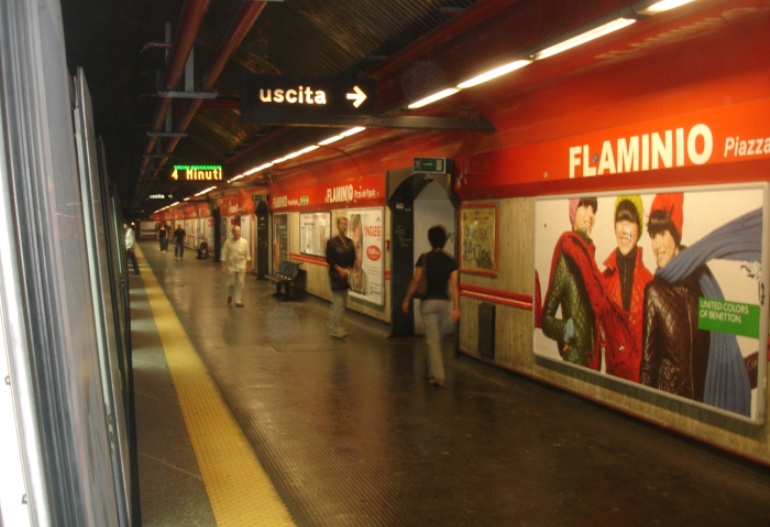 assembramenti metro spagna flaminio