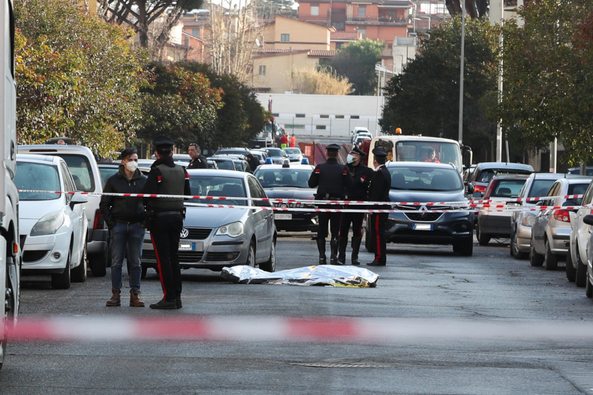 Omicidio Acilia Vittima Incensurata Fratello Nel Giro Della Droga C Un Nesso