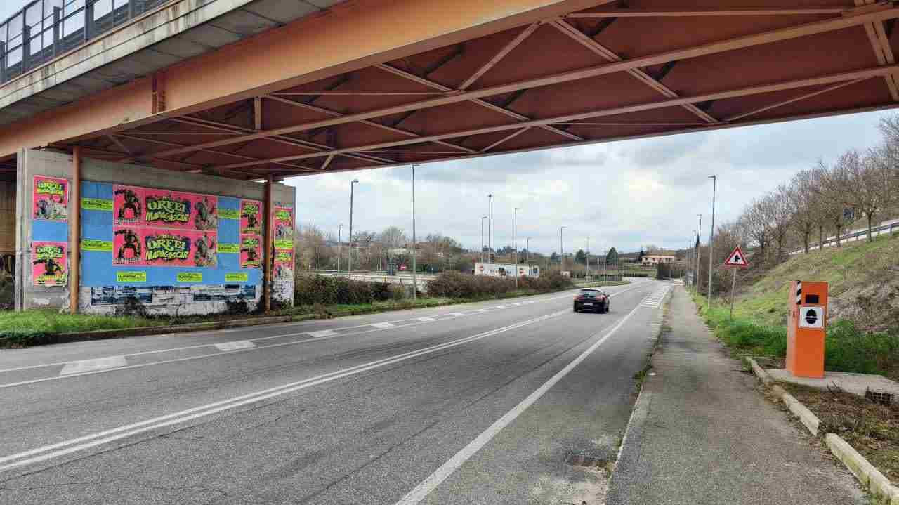 Autovelox fisso in strada su via della Pace a Valmontone