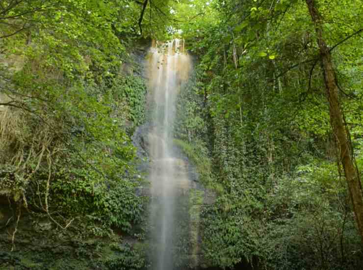 cascata dell'infernaccio vicino roma