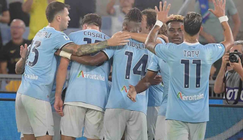 La Lazio festeggia il successo contro il Venezia