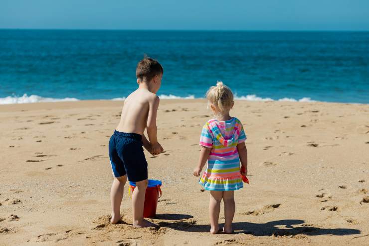 Attenti a questo gioco che i bambini fanno in spiaggia