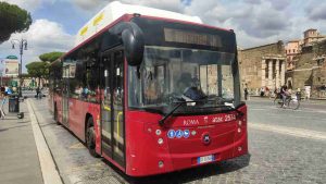 Bus Atac su Via dei Fori Imperiali