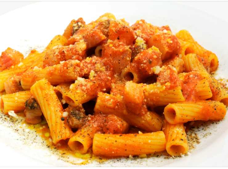 ricetta rigatoni con pajata