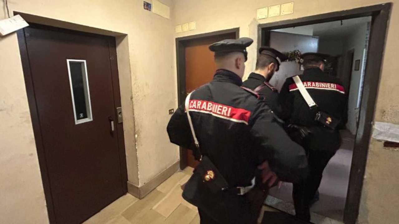 Carabinieri a Tor Bella Monaca